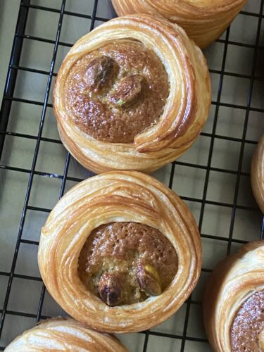 cuore pistacchio financier croissant