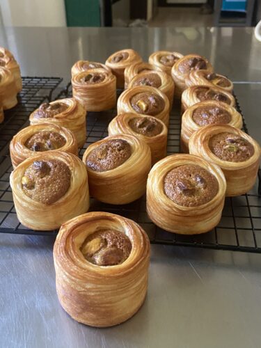 cuore pistacchio financier croissant