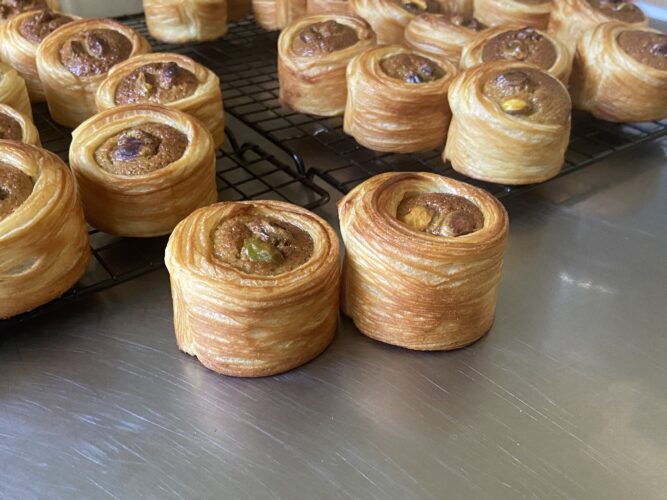 cuore pistacchio financier croissant