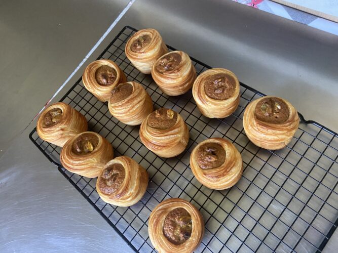 cuore pistacchio financier croissant