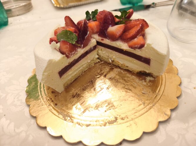 karma torta moderna cheesecake fragola