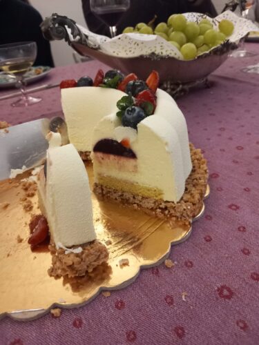 torta moderna trionfo yogurt e frutta