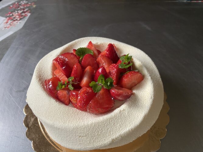 karma alle fragole torta moderna