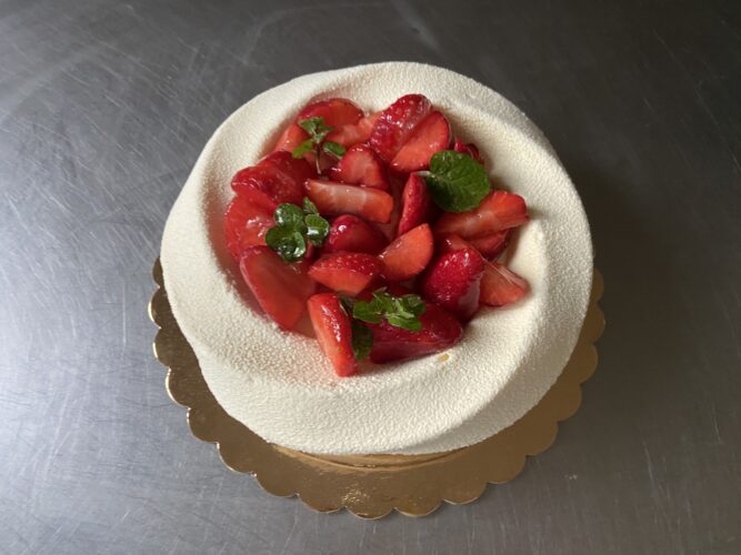 karma alle fragole torta moderna