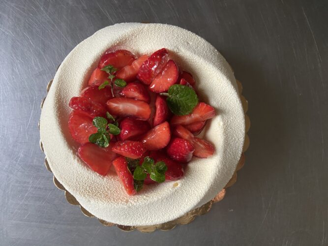 karma alle fragole torta moderna