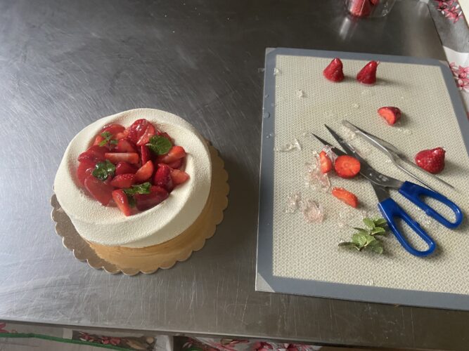 karma alle fragole torta moderna