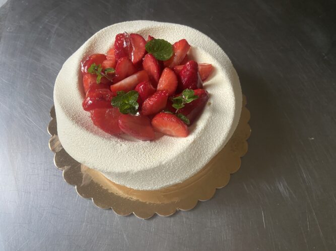 karma alle fragole torta moderna