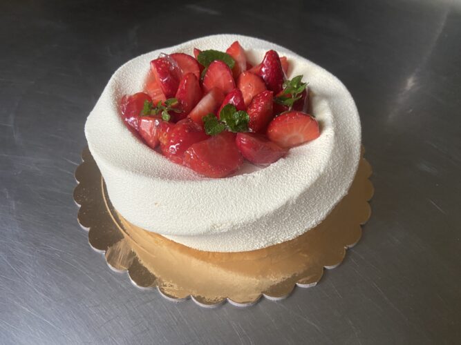 karma alle fragole torta moderna