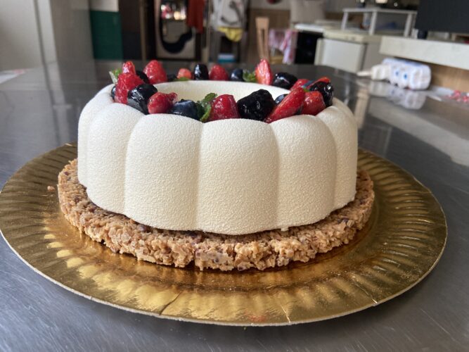 torta moderna trionfo yogurt e frutta