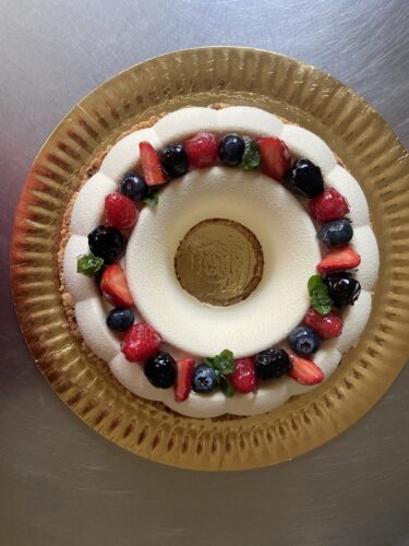 torta moderna trionfo yogurt e frutta