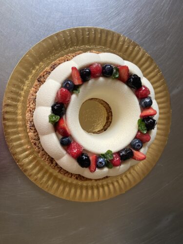 torta moderna trionfo yogurt e frutta