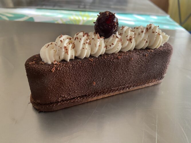 finti eclair foresta nera