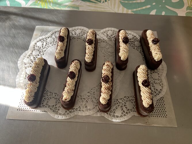 finti eclair foresta nera