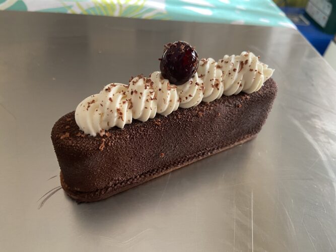 finti eclair foresta nera