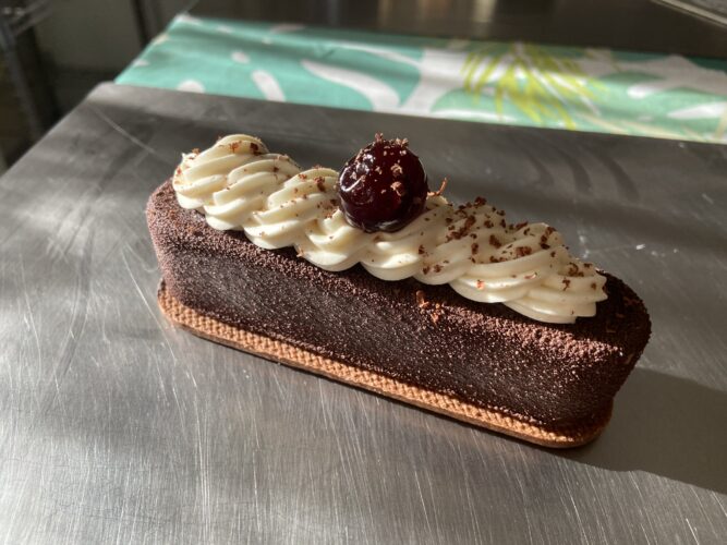 finti eclair foresta nera