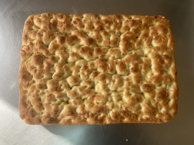 focaccia con fontina teglia
