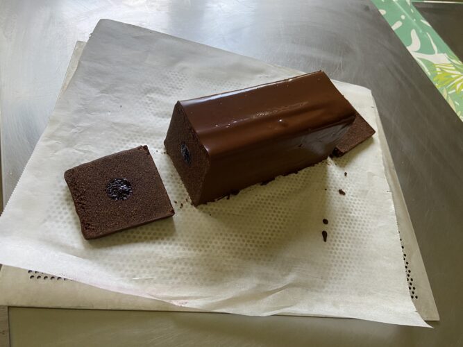 foresta nera travel cake