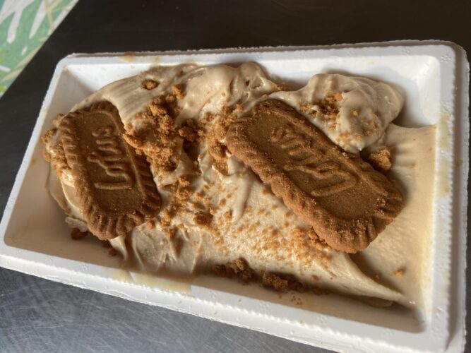 gelato biscoff lotus biscotto