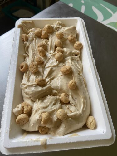 gelato biscotti amaretti