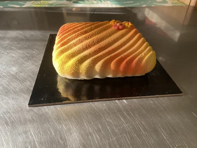 torta moderna albicocca pop