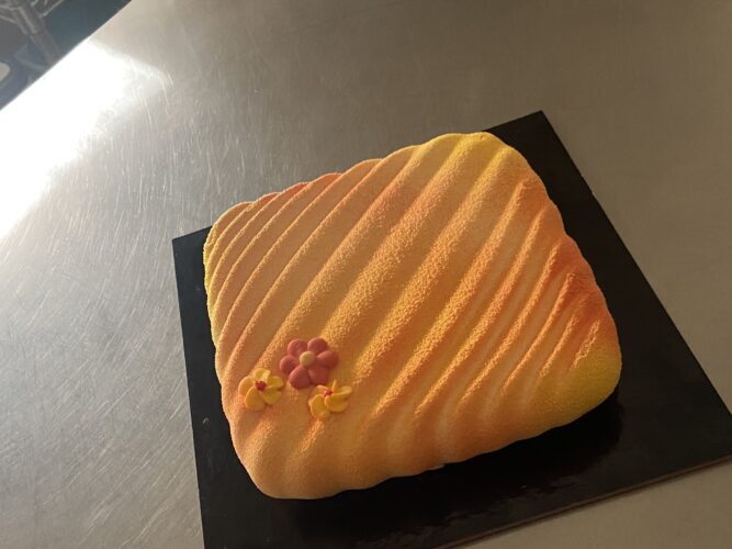 torta moderna albicocca pop