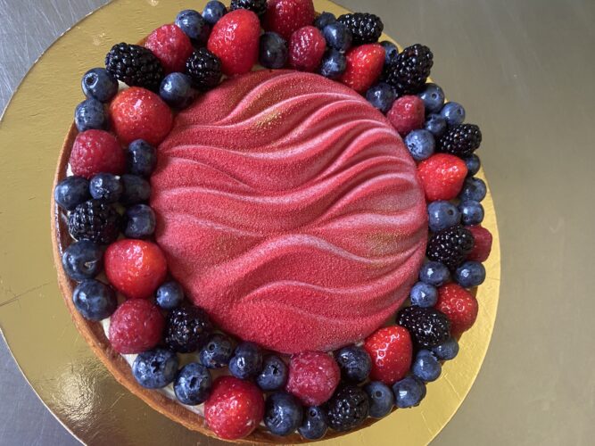 crostata moderna di frutta