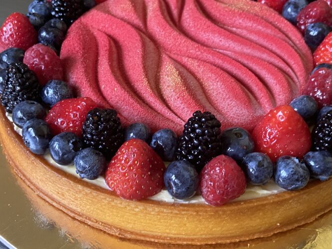 crostata moderna di frutta