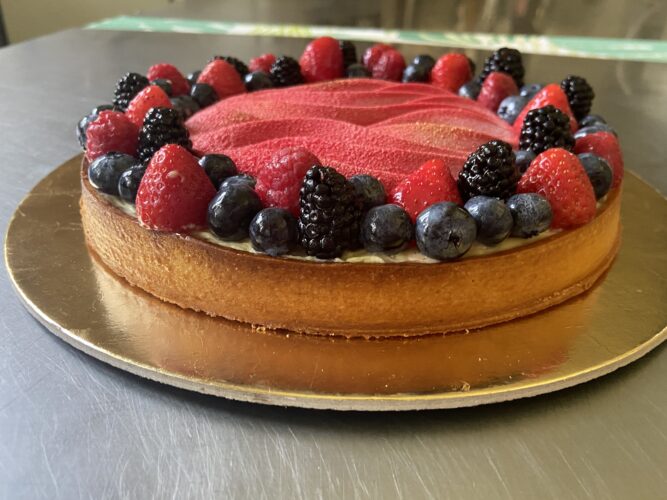 crostata moderna di frutta