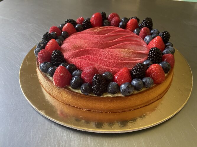 crostata moderna di frutta