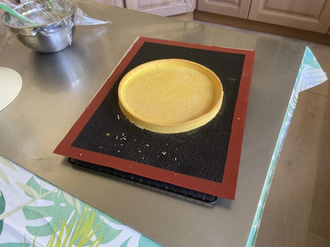 crostata moderna di frutta