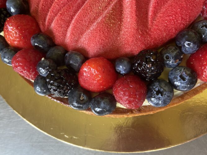 crostata moderna di frutta