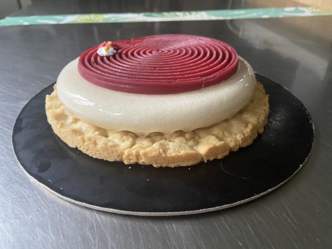torta cocco fragole rustica