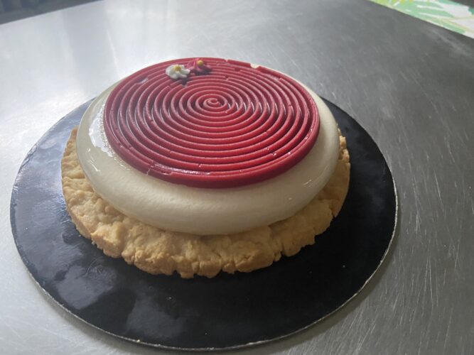 torta cocco fragole rustica