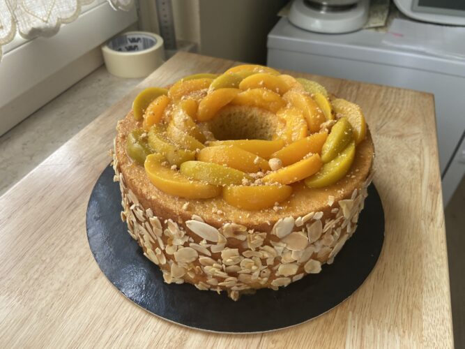 chiffon cake mandorle pesche