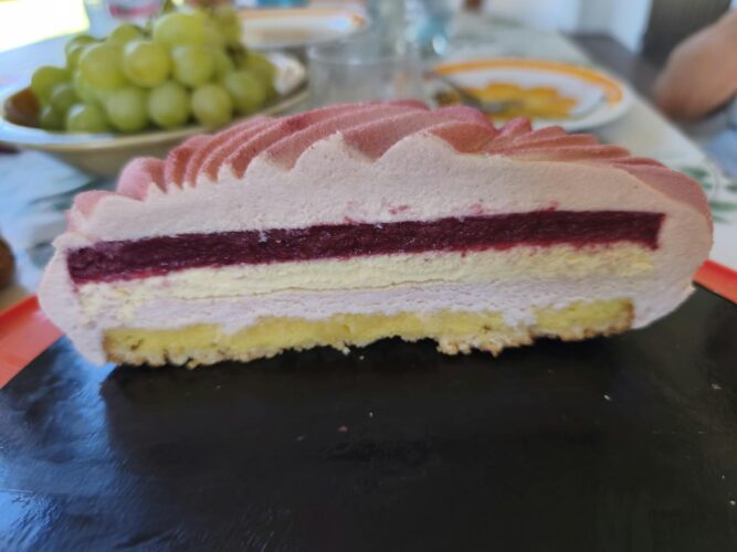 sezione torta berry love