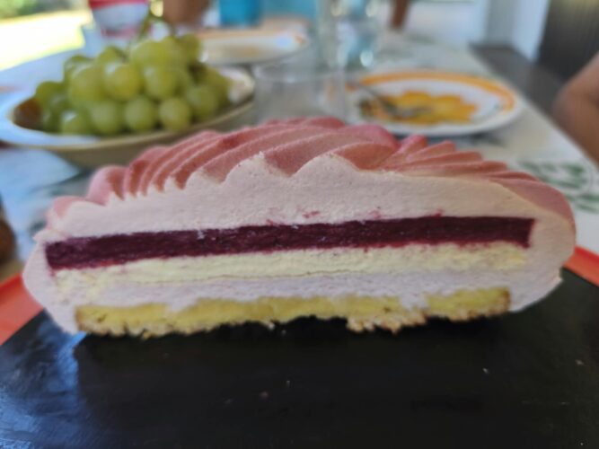 sezione torta berry love
