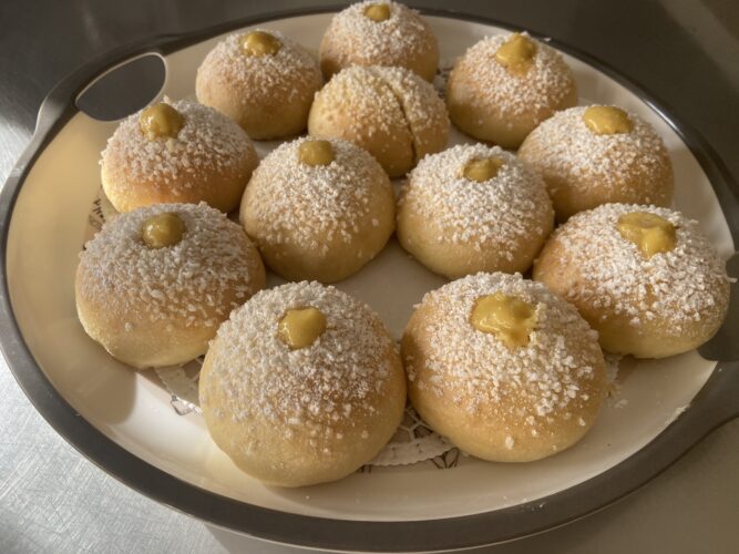 brioche vegana con crema vegana