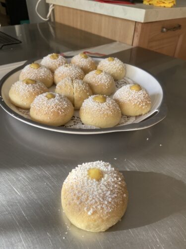 brioche vegana con crema vegana