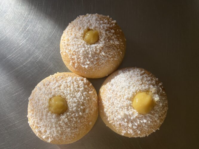 brioche vegana con crema vegana