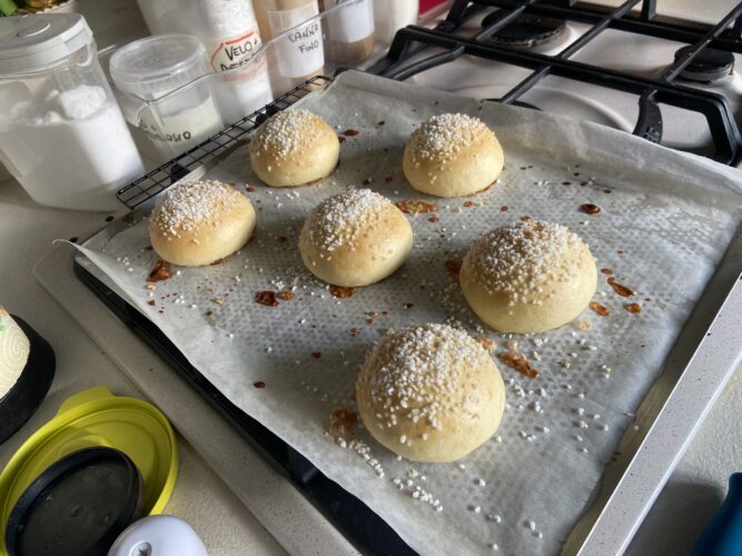 brioche vegana con crema vegana