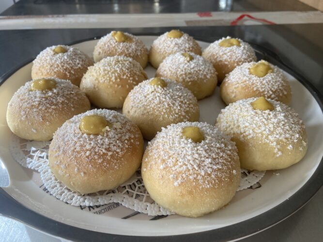 brioche vegana con crema vegana