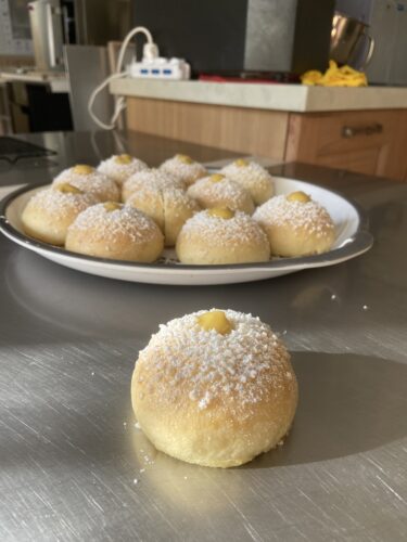 brioche vegana con crema vegana