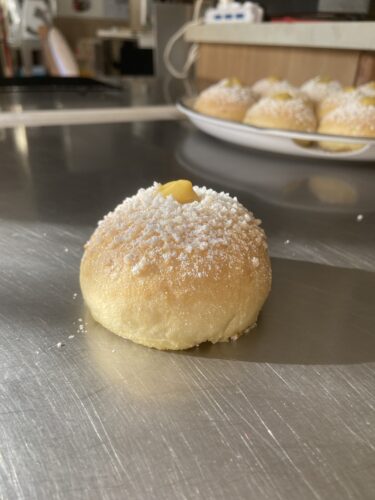 brioche vegana con crema vegana