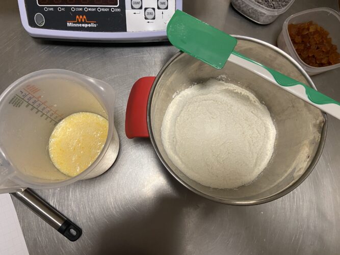 preparazione muffin pere cioccolato tonka burro liquido