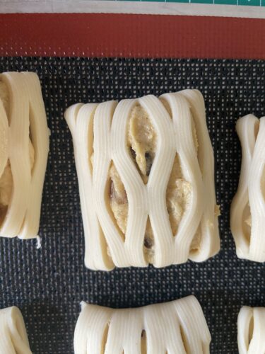 apple strudel croissant