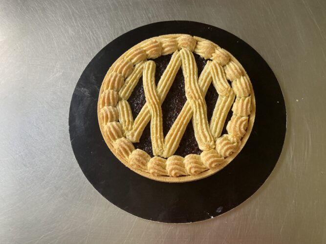 crostata salata con composta cipolle rosse