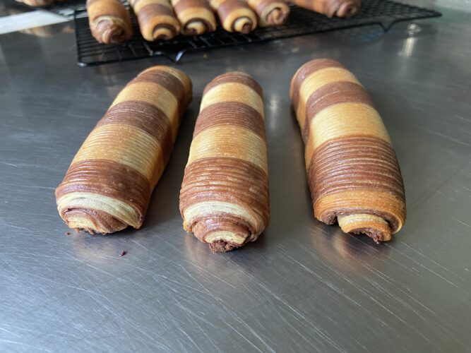 gianduia stick croissant